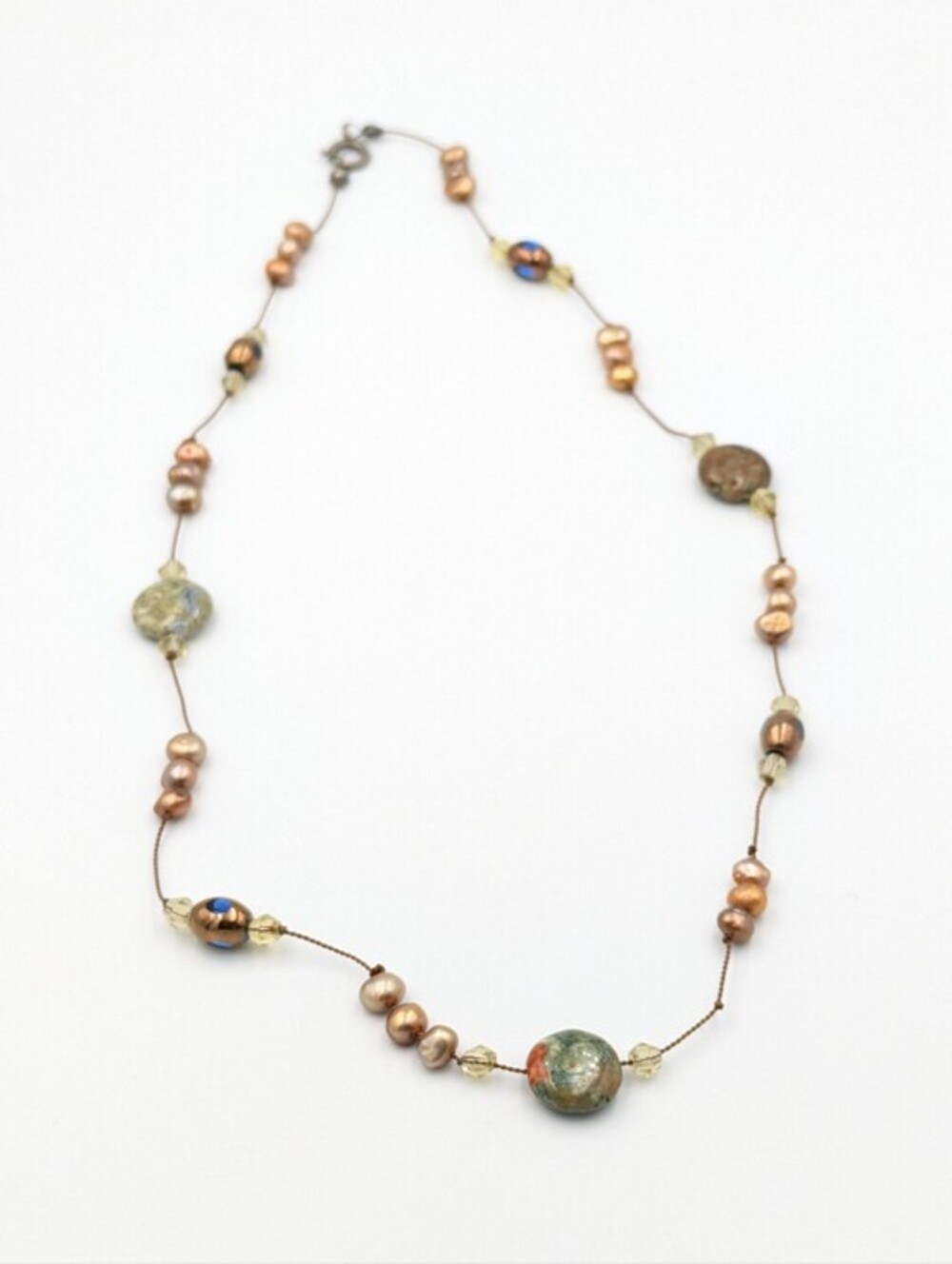 5/25$   Stone and bead necklace
